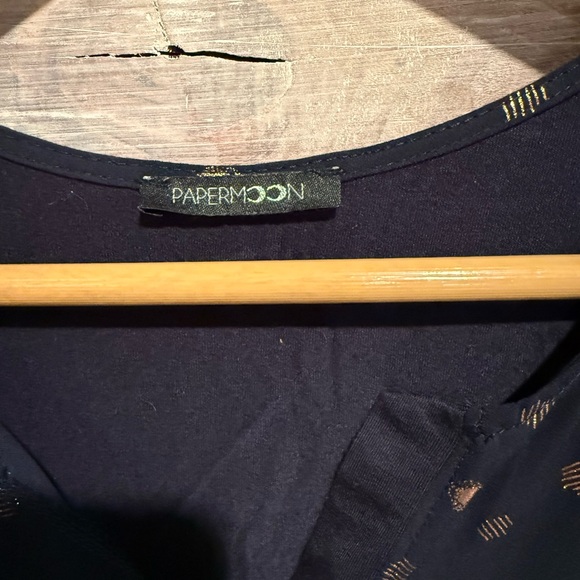 Papermoon Reece Mixed Material Foil Print Blouse in Navy and Gold Size Small - Picture 2 of 7